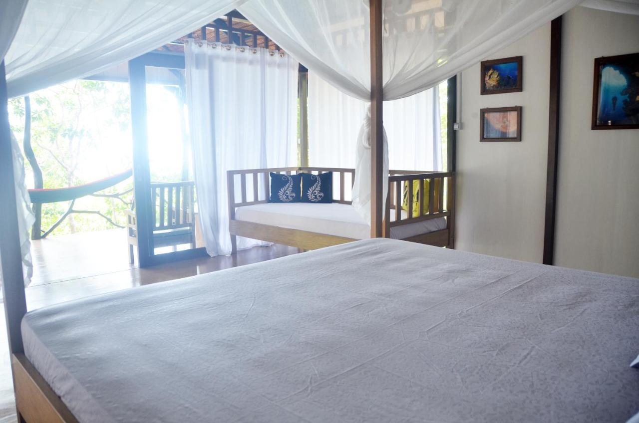 Araya Dive Resort Togean Bomba Exteriör bild