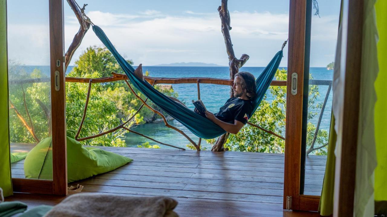 Araya Dive Resort Togean Bomba Exteriör bild